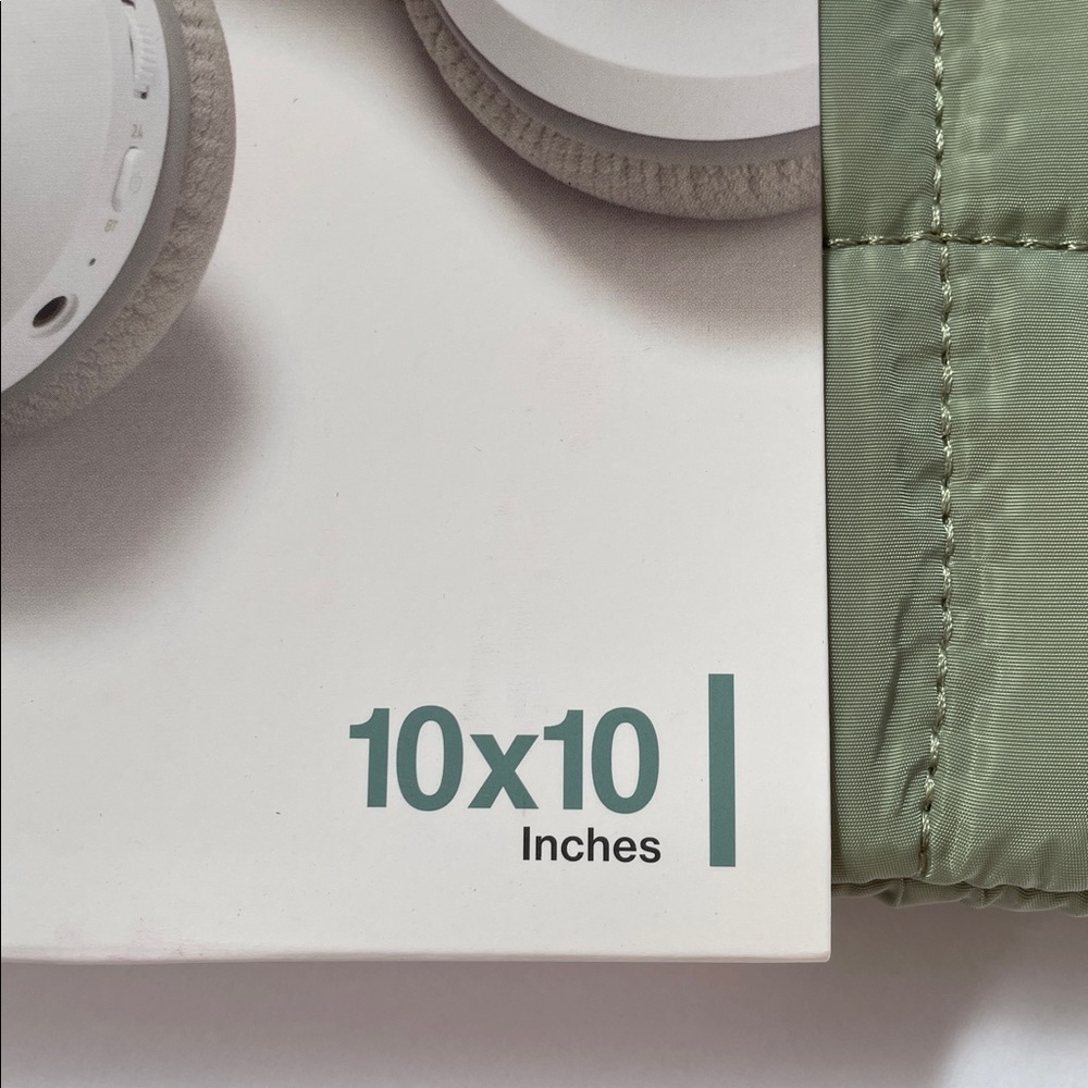 NWT Tech Pouch for Tablets & Accessories. Sage Green. - Picture 5 of 7
